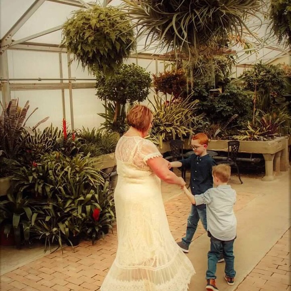 Meet your Posher, Amy - Picture 1 of 1